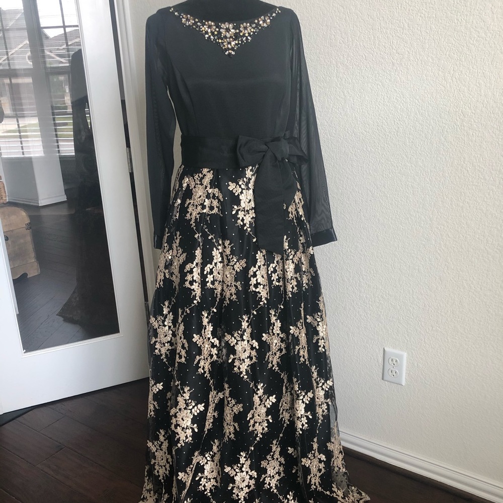 Black Eliza J  lace dress/ gown size 8.